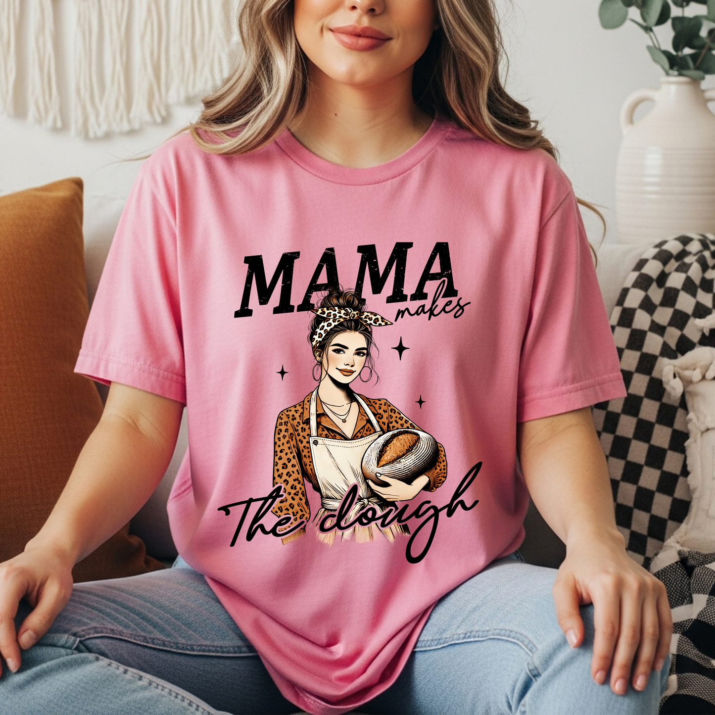 “Mama Makes the Dough” Retro Kitchen Graphic Tee