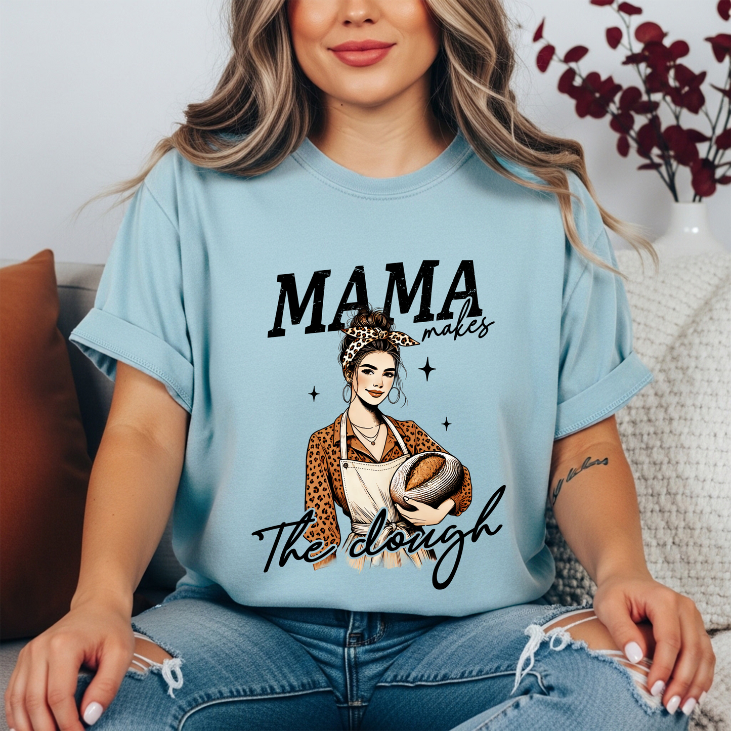 “Mama Makes the Dough” Retro Kitchen Graphic Tee