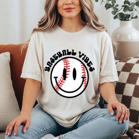 Baseball Vibes Smiley Tee – Cute Game Day Baseball Shirt