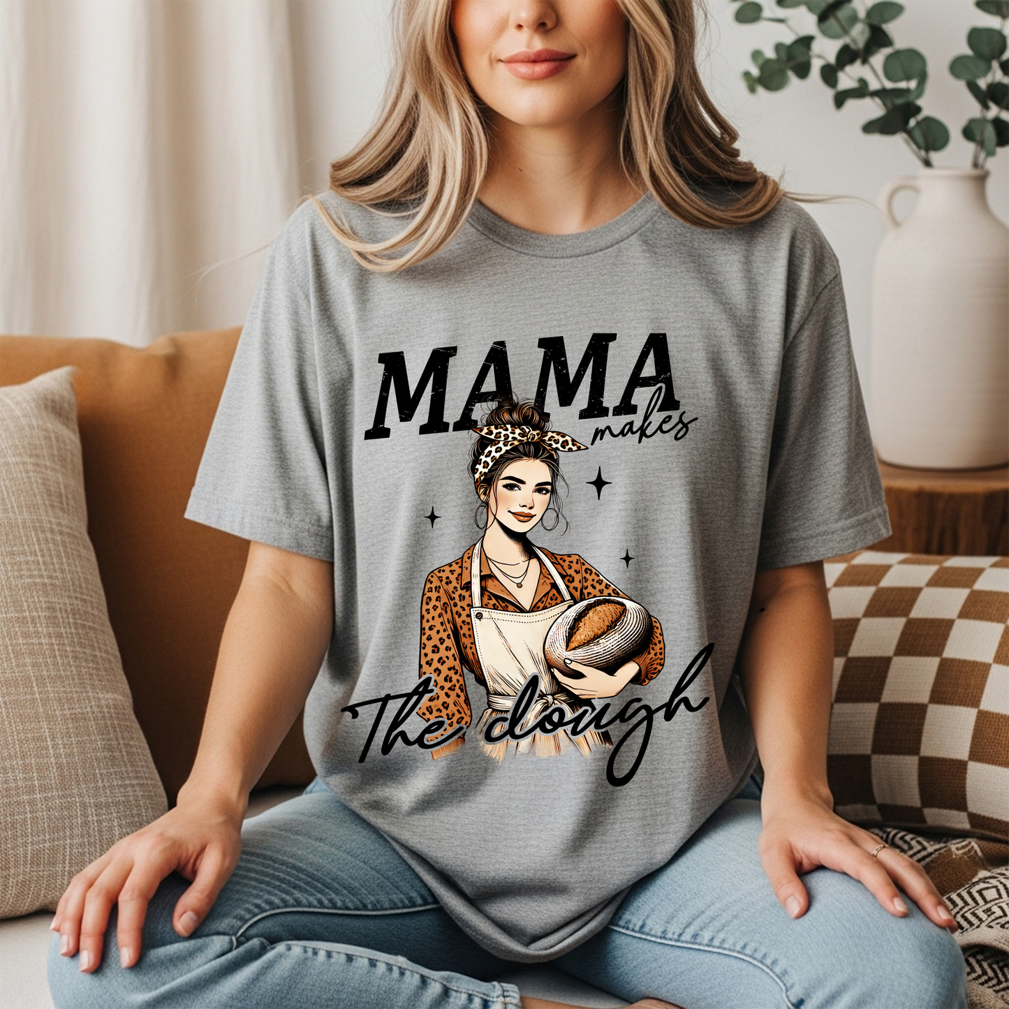 “Mama Makes the Dough” Retro Kitchen Graphic Tee