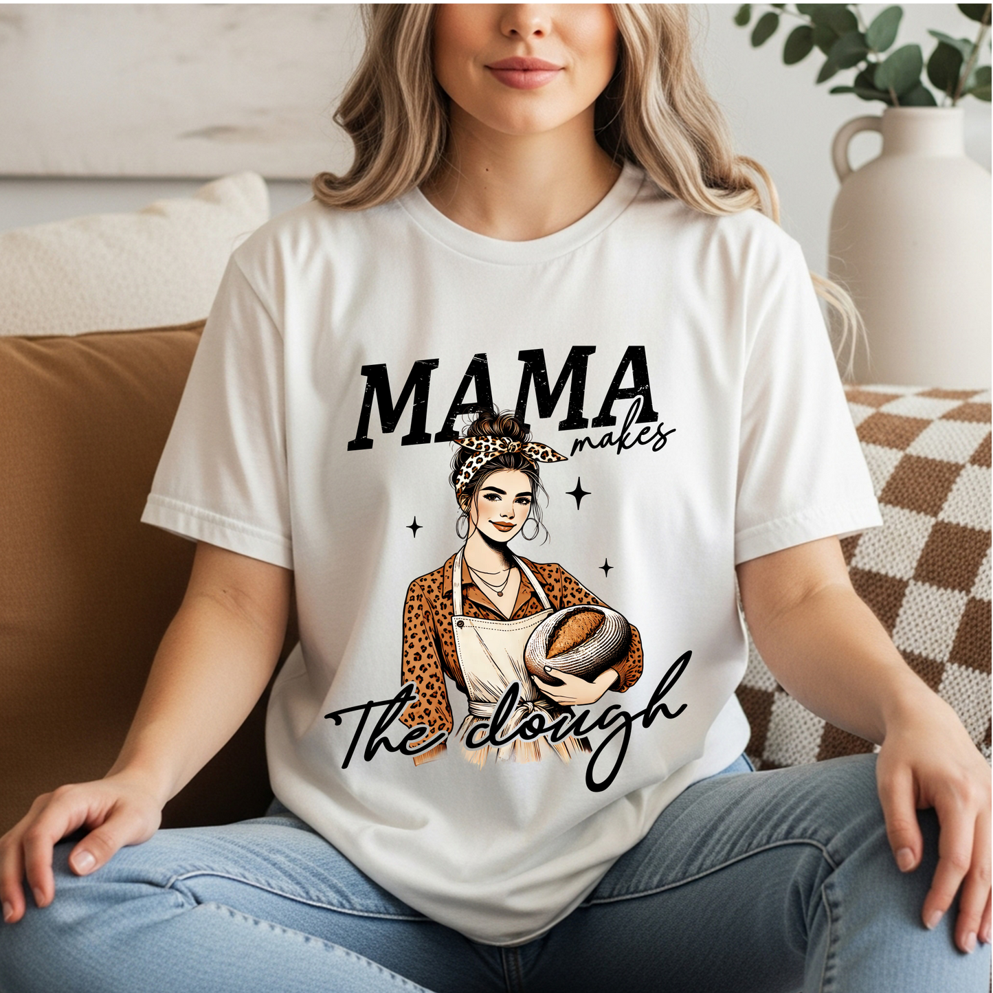 “Mama Makes the Dough” Retro Kitchen Graphic Tee